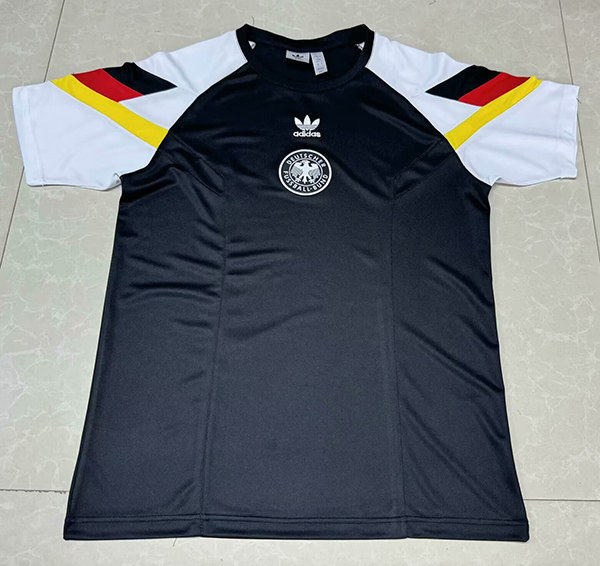 2024-25 Germany black Pre-Match training