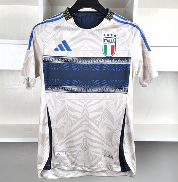 2024-25 Italy &G white player version